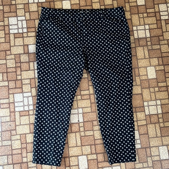 Pixie Plus Size Old Navy Stretchy Pants - Picture 1 of 4